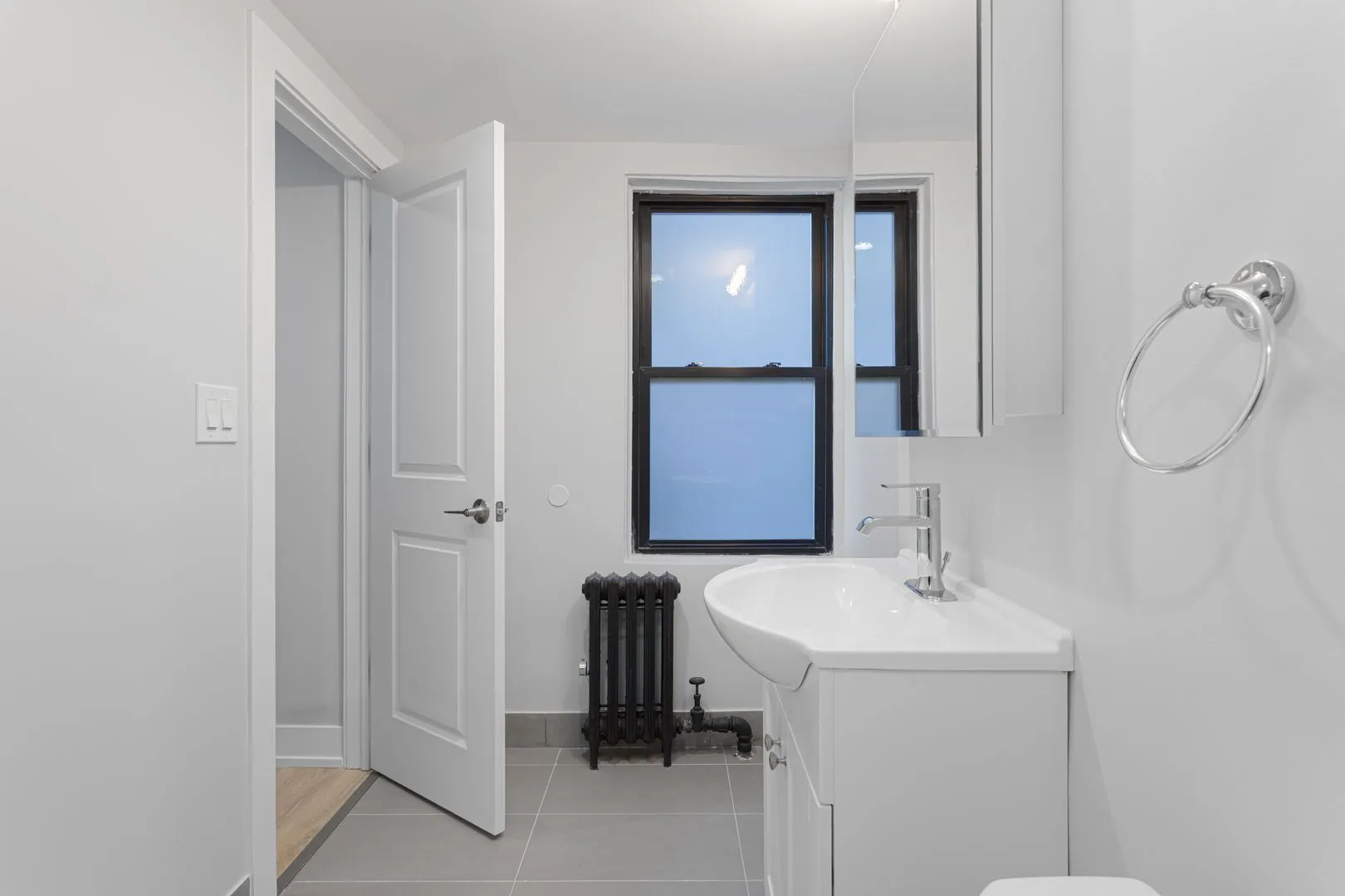 6026 N Winthrop Ave, ,  60660, USA 60660-unit#4B-Chicago-IL