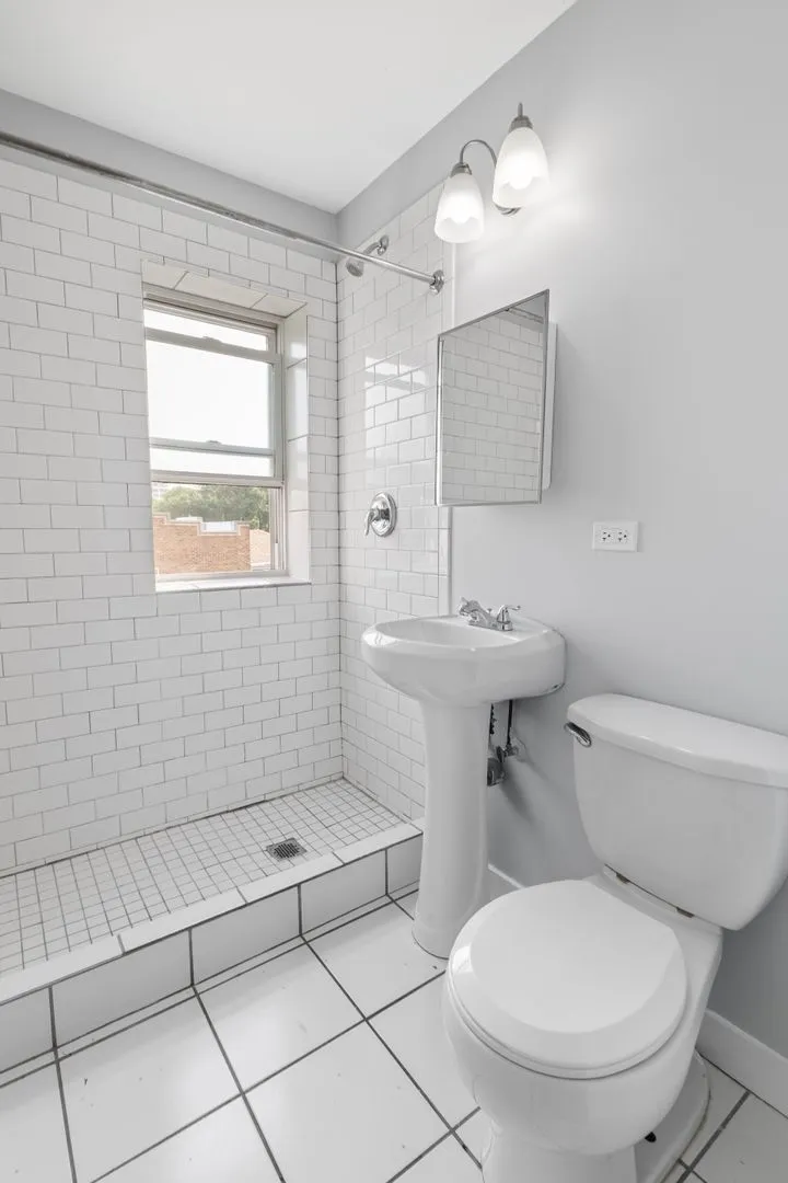 7450 N Greenview Ave, , 60626, USA 60626-unit#53-Chicago-IL