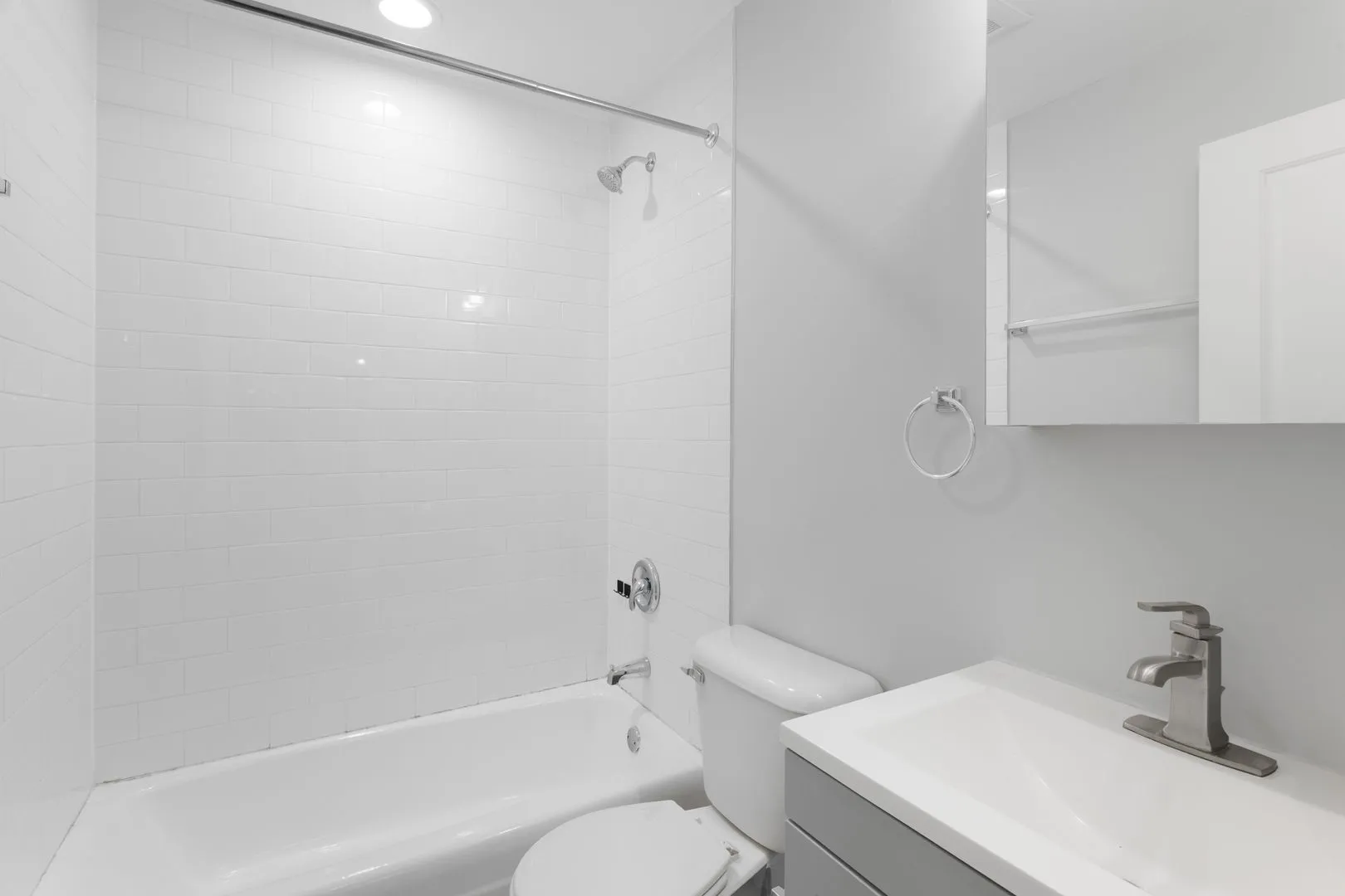 6001 N Kenmore Ave, ,  60660, USA 60660-unit#409-Chicago-IL