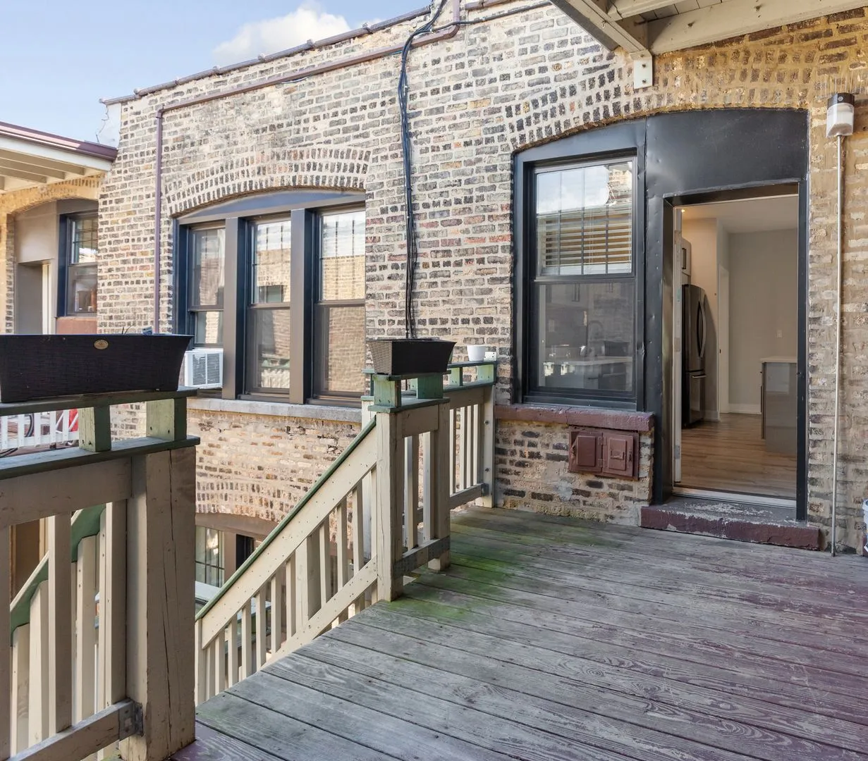 1062 W Glenlake Ave 3rd floor, , 60660, USA 60660-Chicago-IL