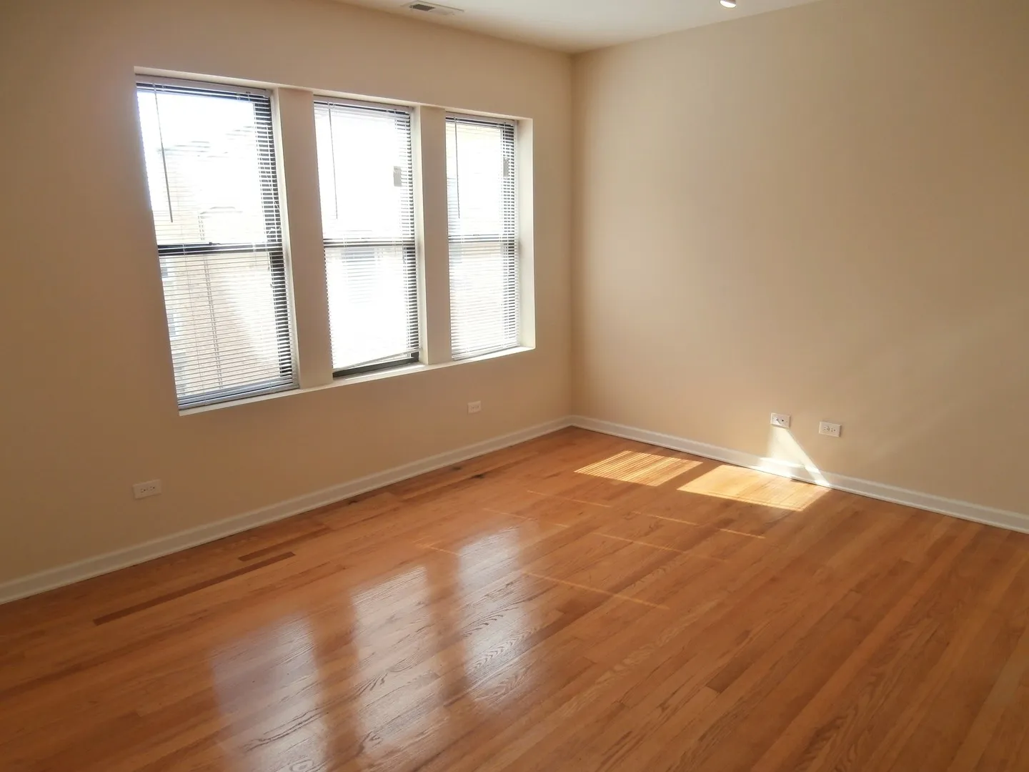 4749 N Troy St, ,  60625, USA 60625-unit#3S-Chicago-IL