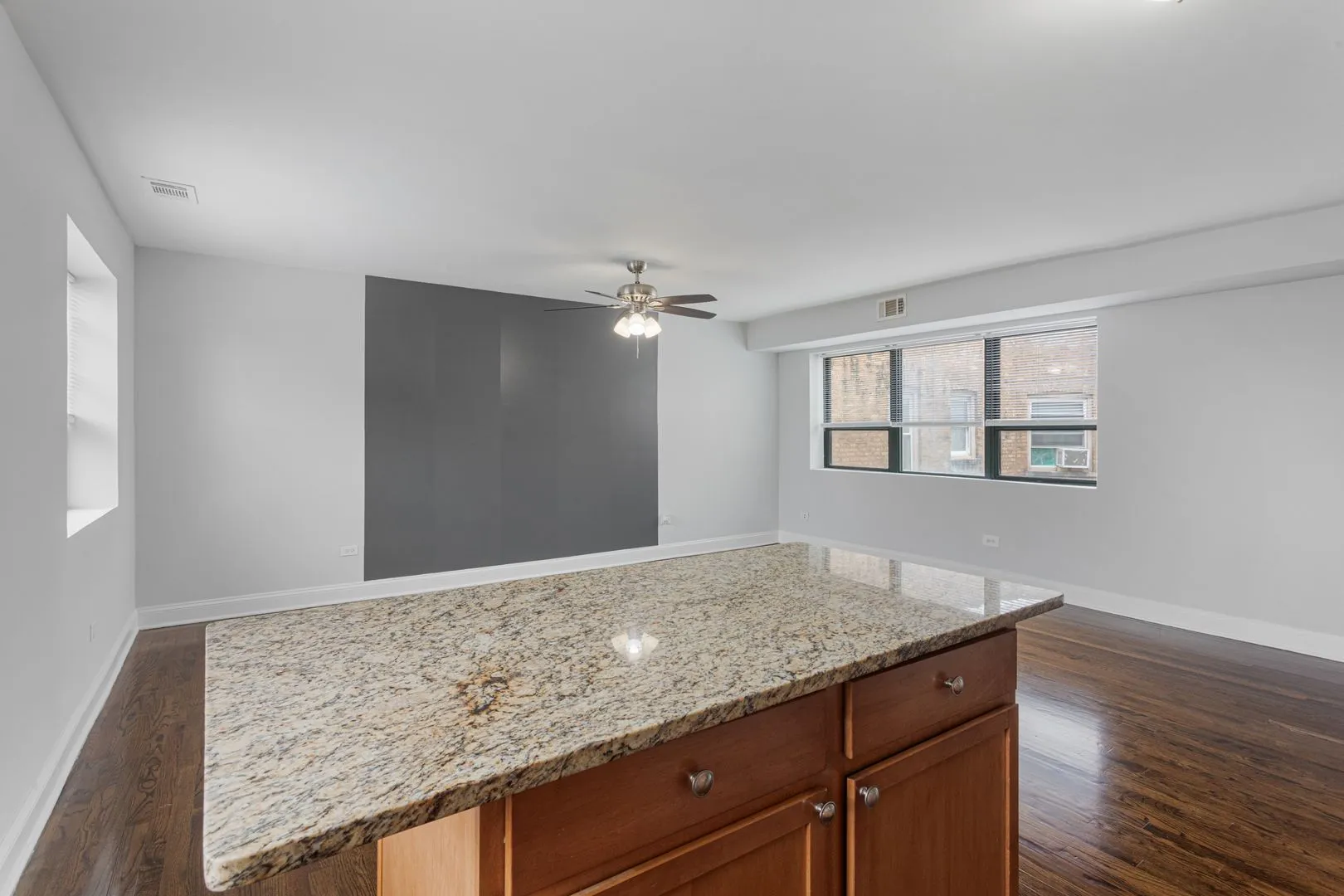 7616 N Marshfield Ave, , 60626, USA 60626-unit#407-Chicago-IL