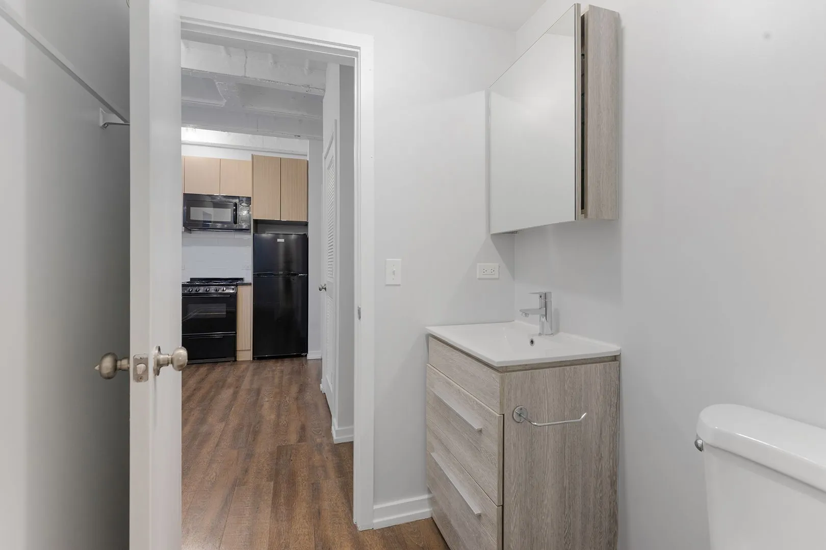 5718 N Winthrop Ave, ,  60660, USA 60660-unit#507-Chicago-IL