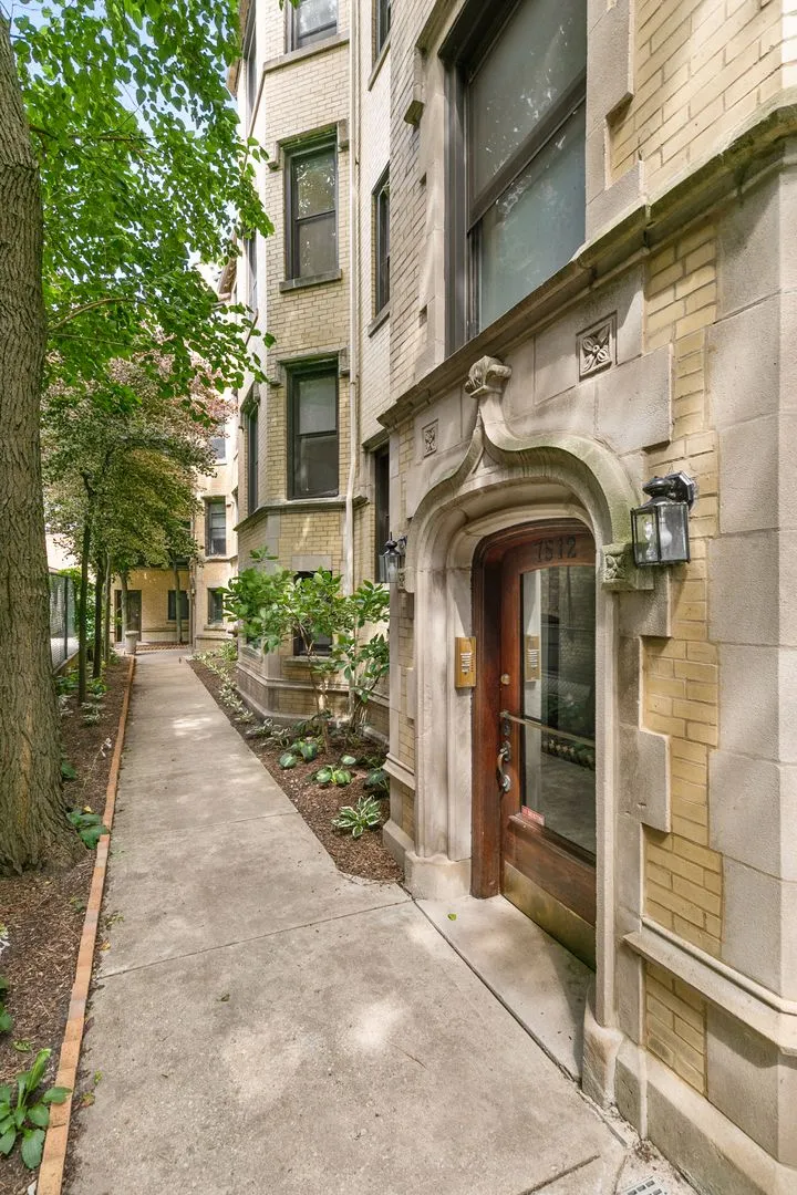 7512 N Eastlake Terrace, , 60626, USA 60626-unit#1W-Chicago-IL