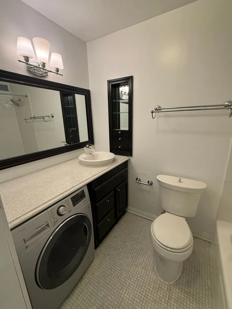 230 E Ontario St, ,  60611, USA 60611-unit#1403-Chicago-IL