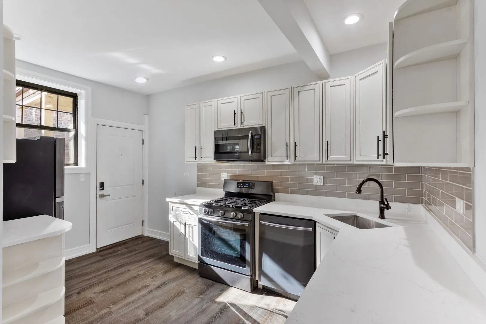 6109 N Winthrop Ave, , 60660, USA 60660-unit#3RD FLOOR-Chicago-IL