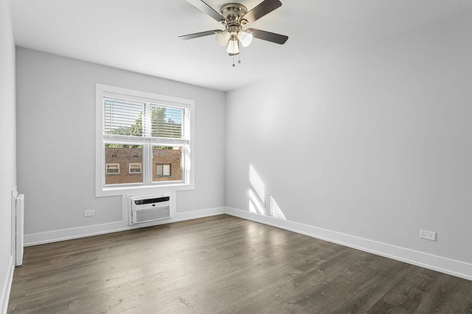 1301 W Estes Ave, ,  60626, USA 60626-unit#3W-Chicago-IL
