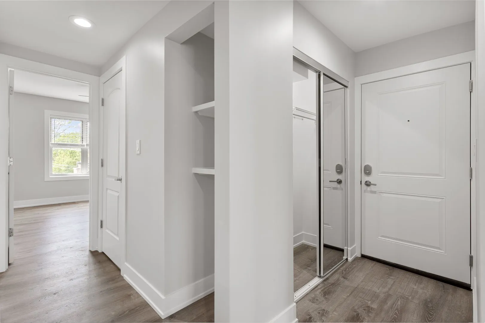 1303 W Estes Ave, ,  60626, USA 60626-unit#4E-Chicago-IL