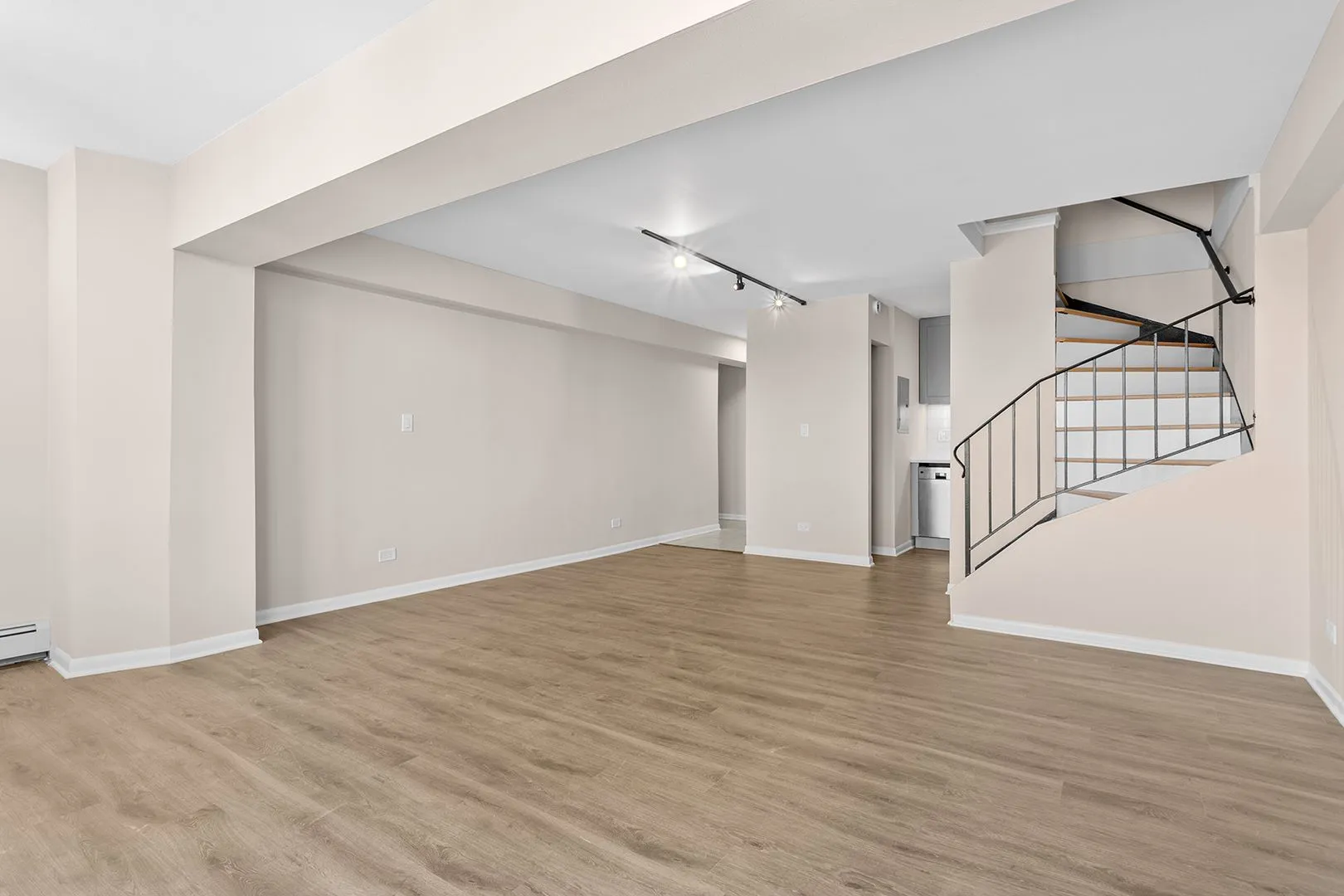 6166 N Sheridan Rd, ,  60660, USA 60660-unit#28A-Chicago-IL