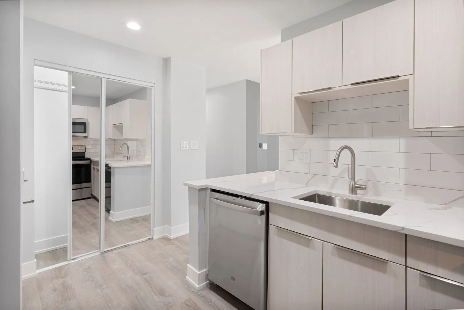 7070 N Sheridan Rd, ,  60626, USA 60626-unit#4N-Chicago-IL
