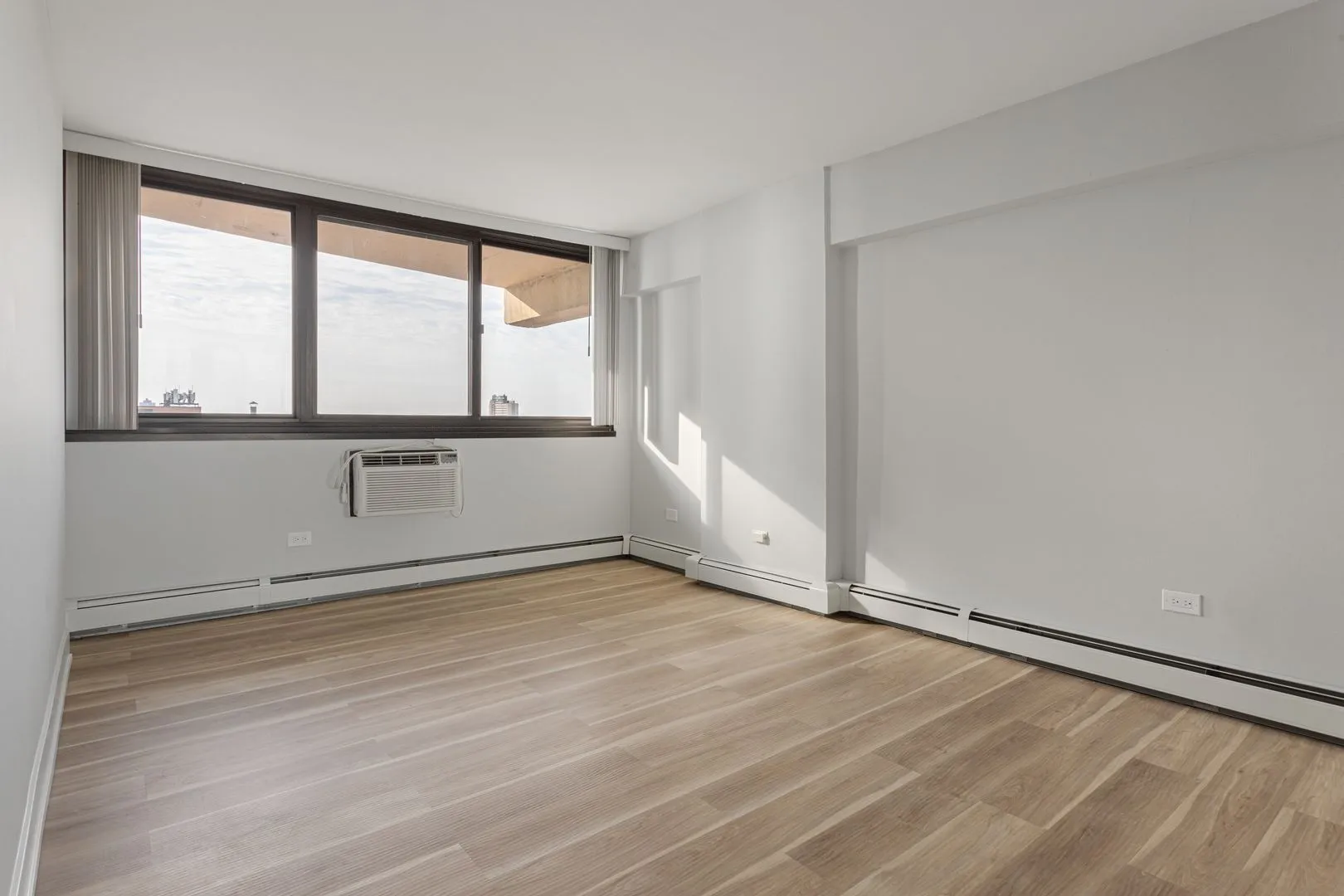 6166 N Sheridan Rd, , 60660, USA 60660-unit#12K-Chicago-IL