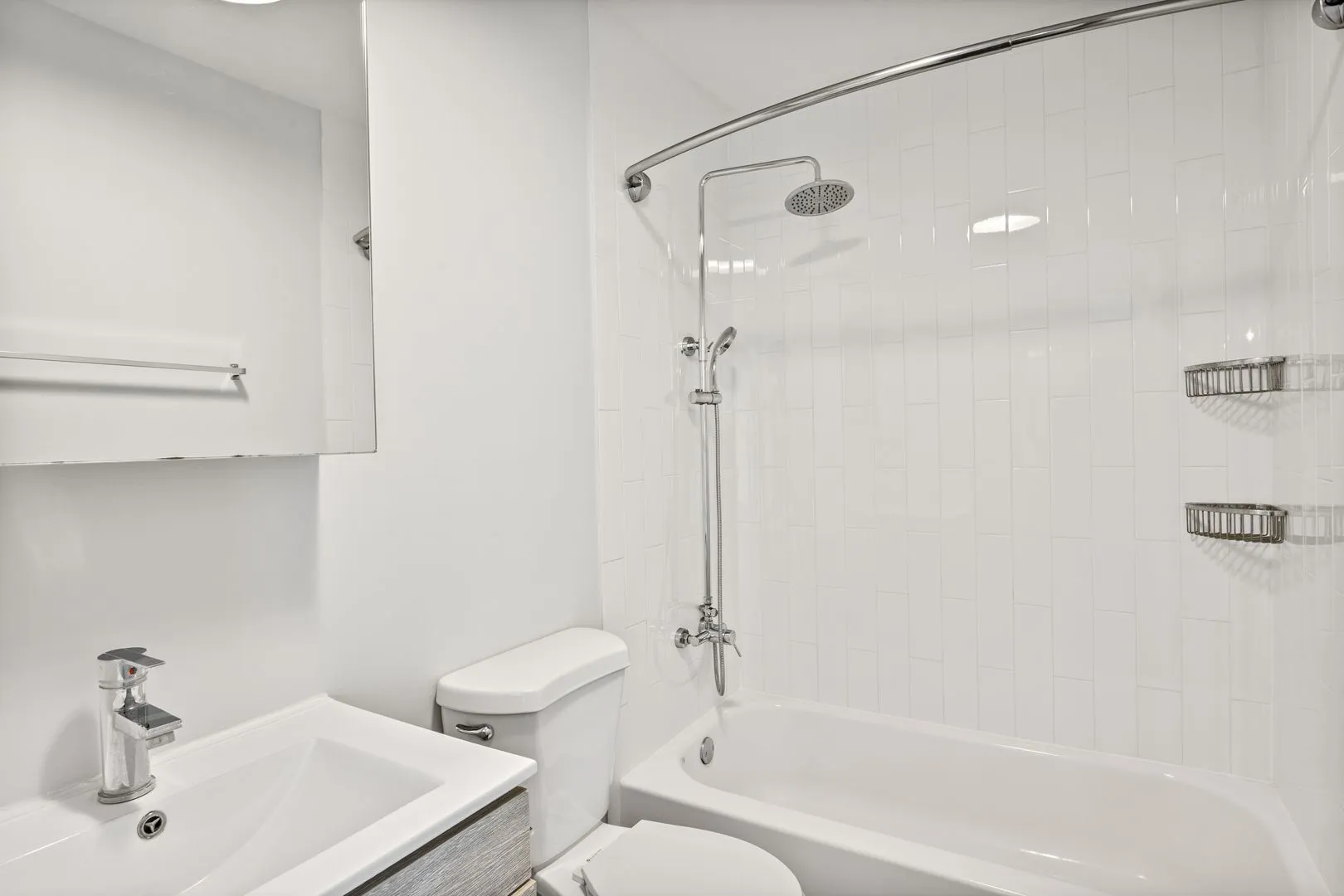 5411 N Winthrop Ave, ,  60640, USA 60640-unit#524-Chicago-IL