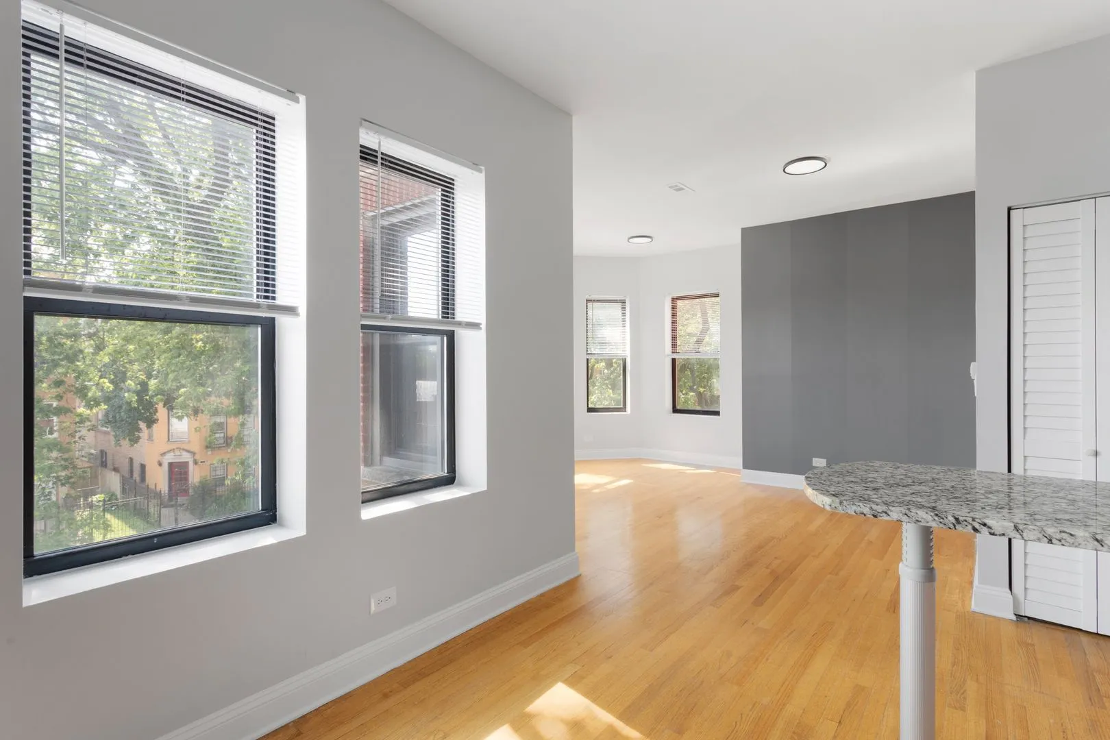 7526 N Seeley Ave, ,  60645, USA 60645-unit#202-Chicago-IL