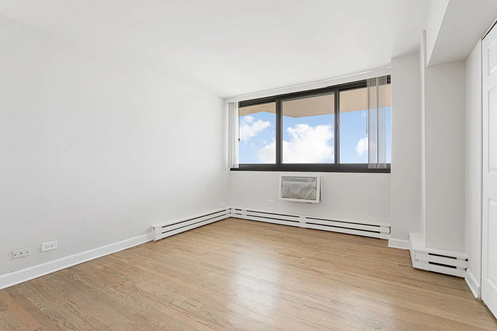 6166 N Sheridan Rd, , 60660, USA 60660-unit#24C-Chicago-IL