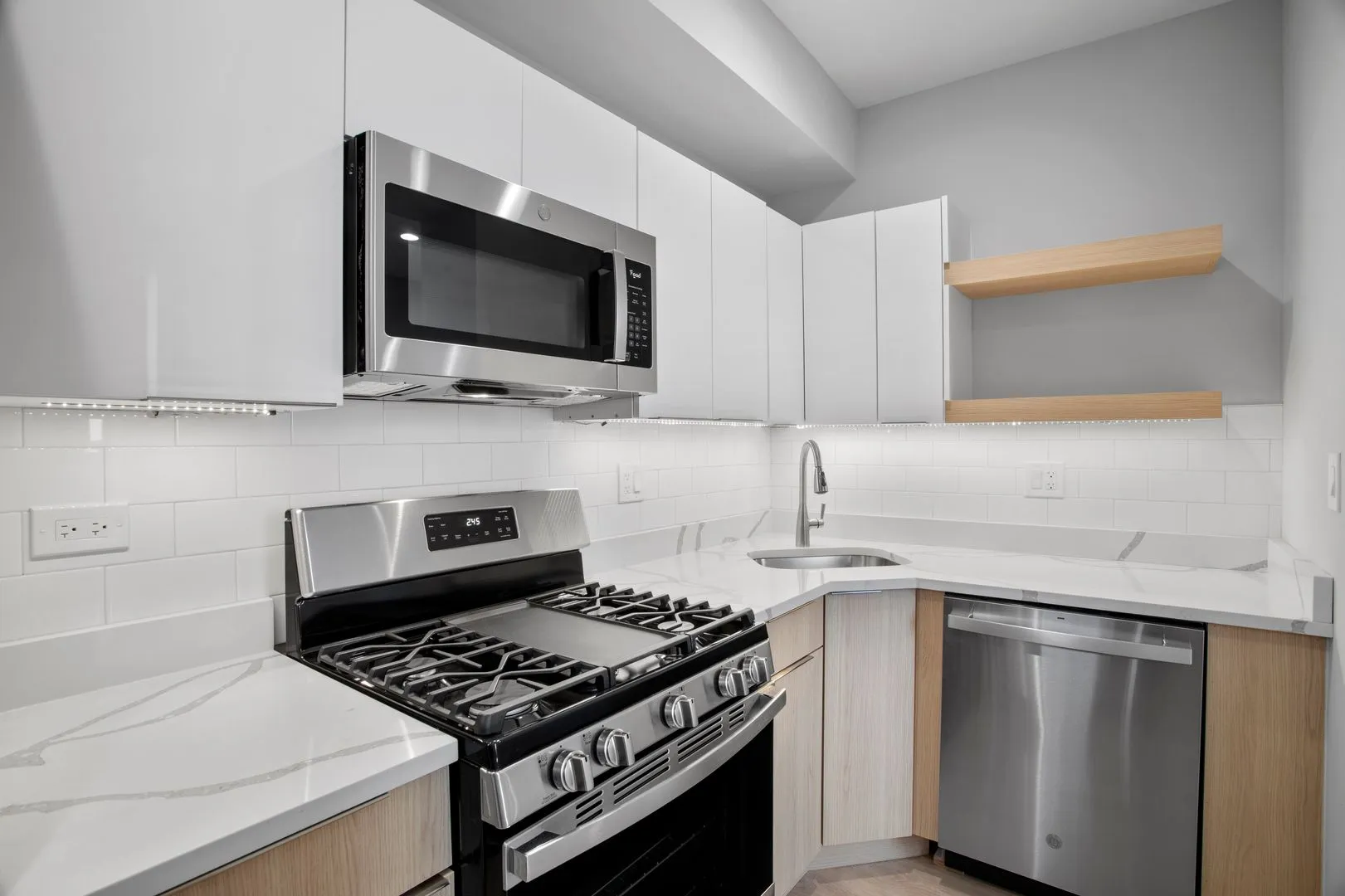 1704 W Juneway Terrace, , 60626, USA 60626-unit#3E-Chicago-IL