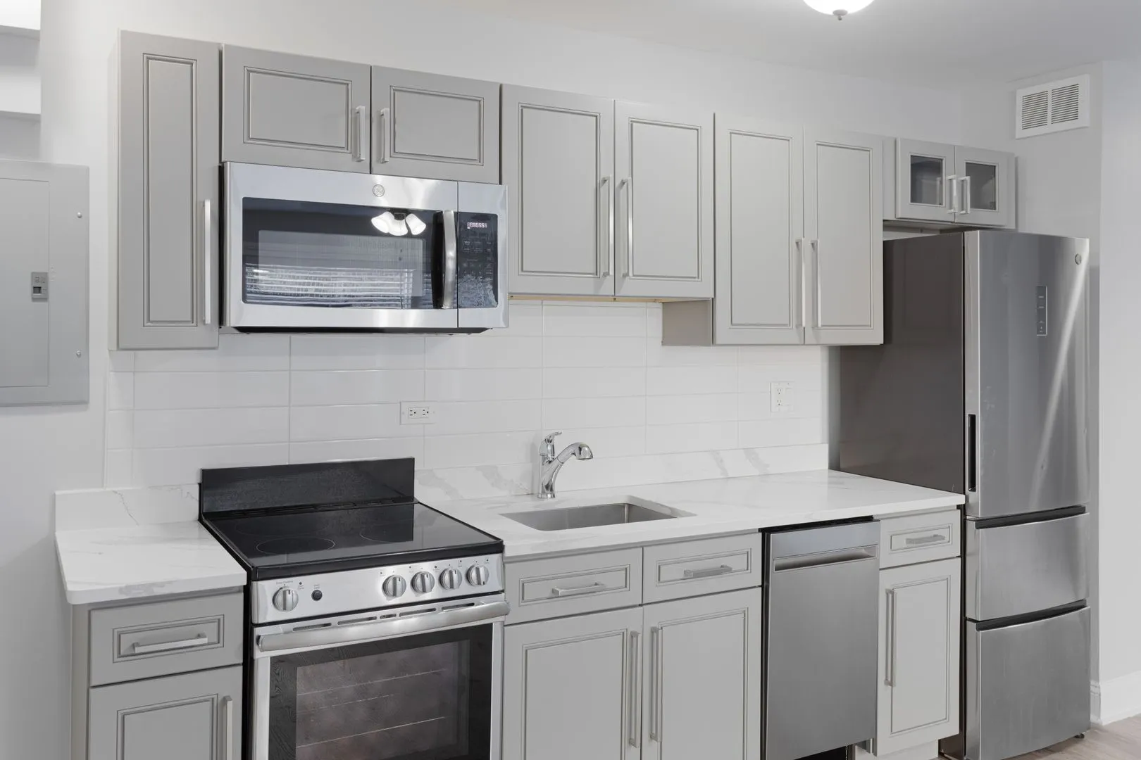 7710 N Sheridan Rd, ,  60626, USA 60626-unit#203-Chicago-IL