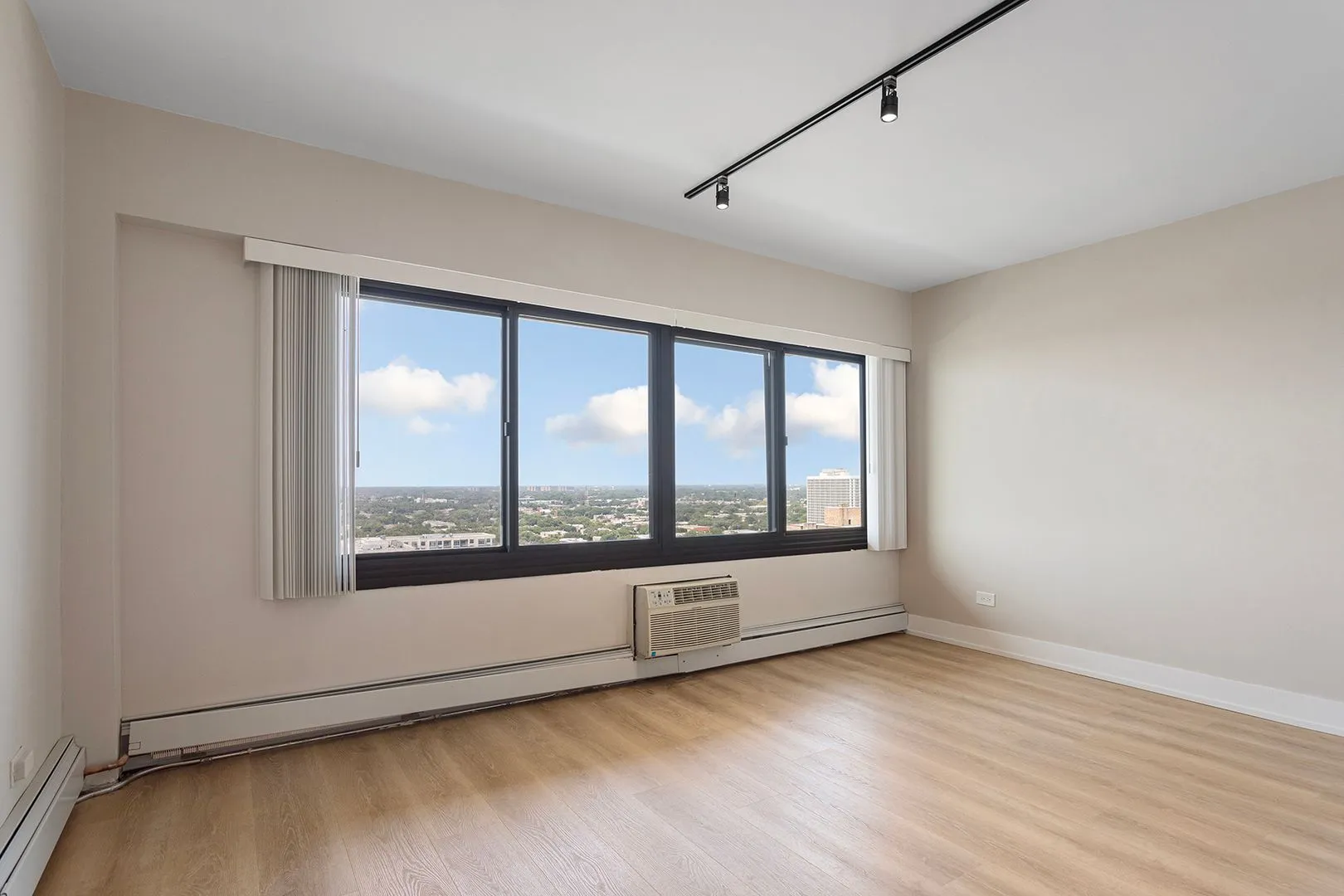 6166 N Sheridan Rd, ,  60660, USA 60660-unit#22B-Chicago-IL