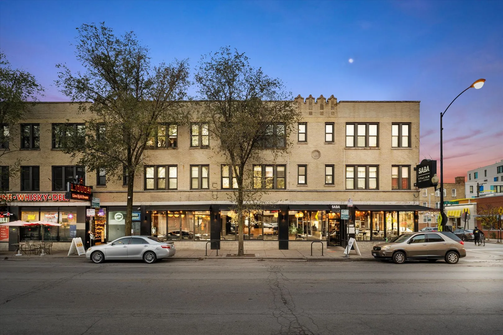 2704 N Sawyer Ave, , 60647, USA 60647-unit#210-Chicago-IL