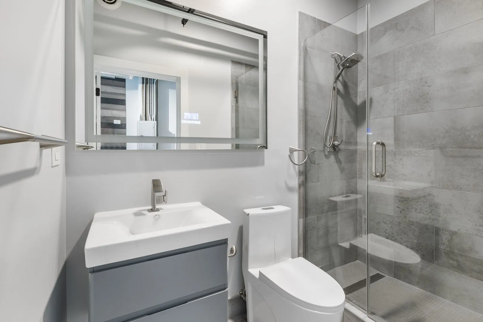 7645 N Sheridan Rd, ,  60626, USA 60626-unit#114-Chicago-IL
