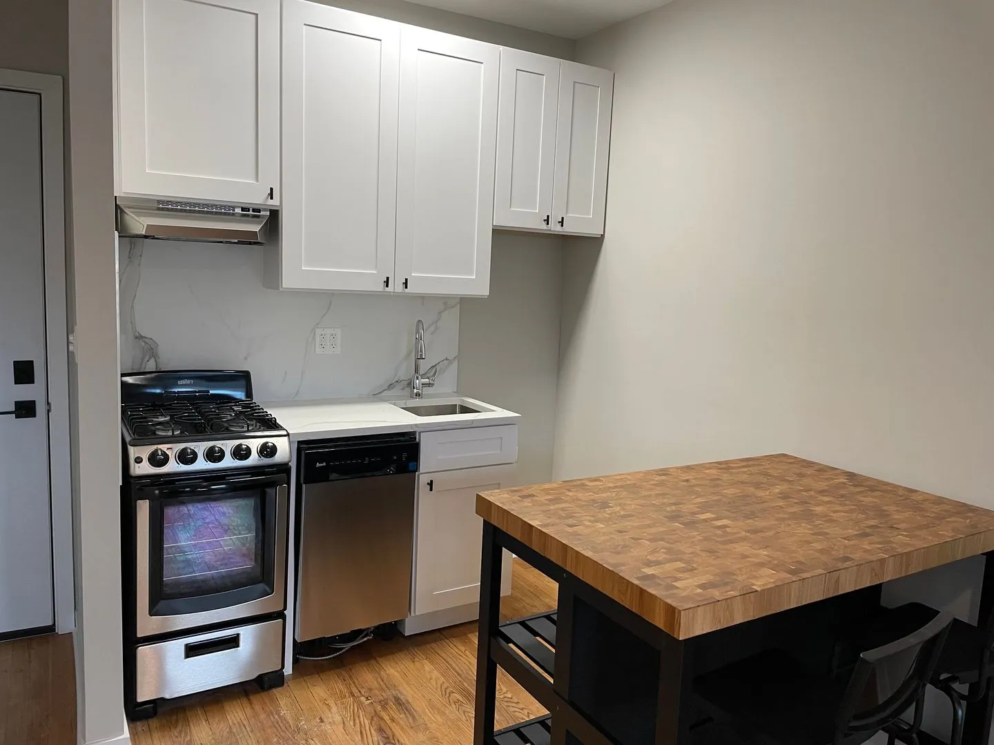 3250 N Pulaski Rd, , 60641, USA 60641-unit#318-Chicago-IL