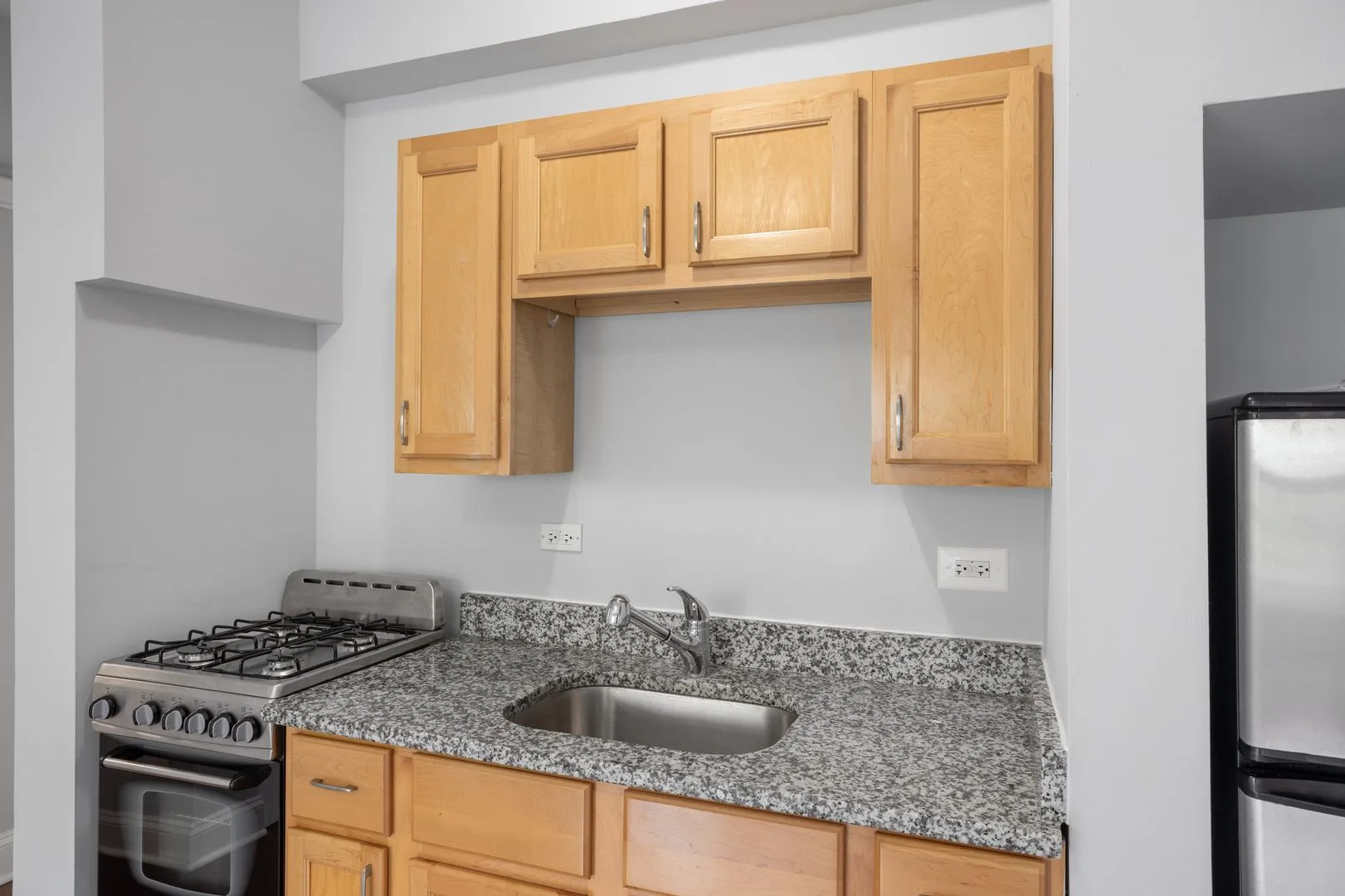 4555 Malden St, ,  60640, USA 60640-unit#207-Chicago-IL
