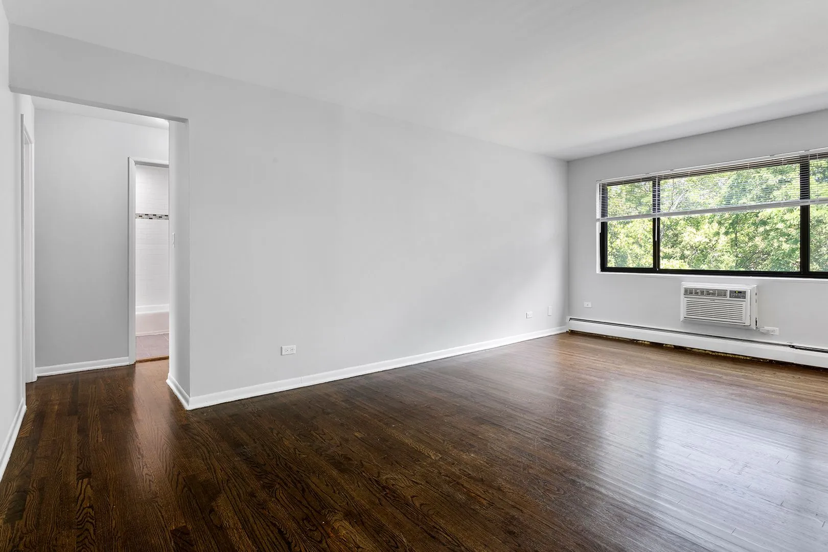 6826 N Ridge Blvd, , 60645, USA 60645-unit#301-Chicago-IL