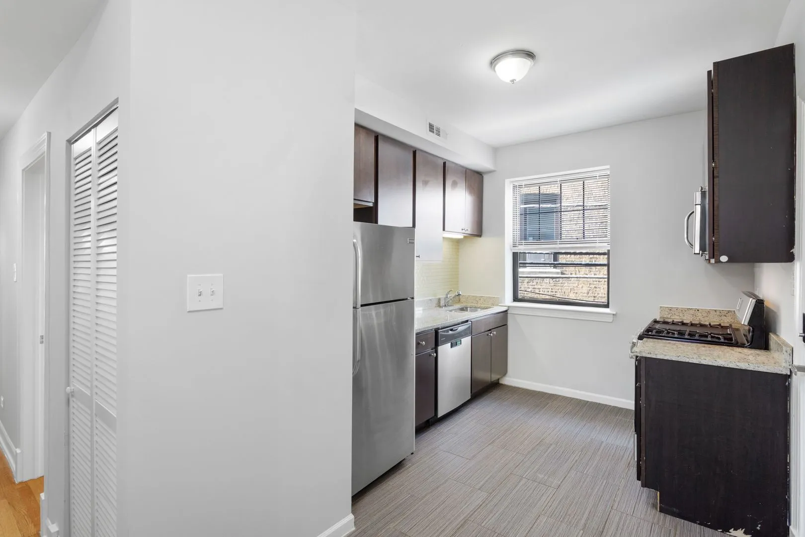 1642 W Jonquil Terrace, ,  60626, USA 60626-unit#2-Chicago-IL