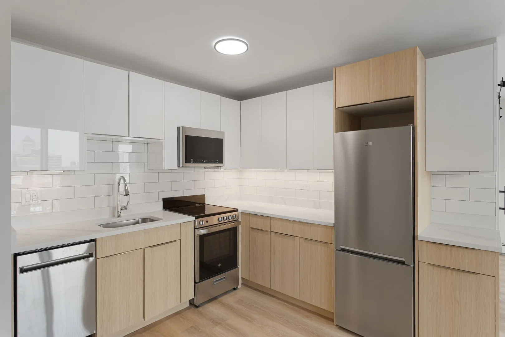 6166 N Sheridan Rd, ,  60660, USA 60660-unit#8C-Chicago-IL