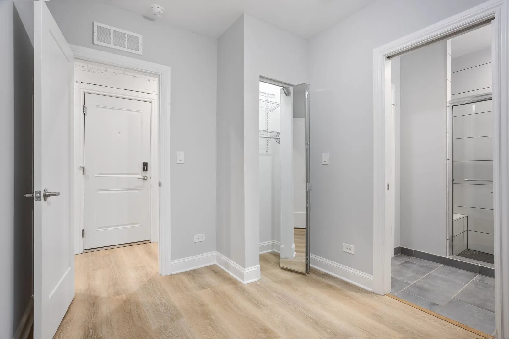 1635 W Chase Ave, ,  60626, USA 60626-unit#2M-Chicago-IL