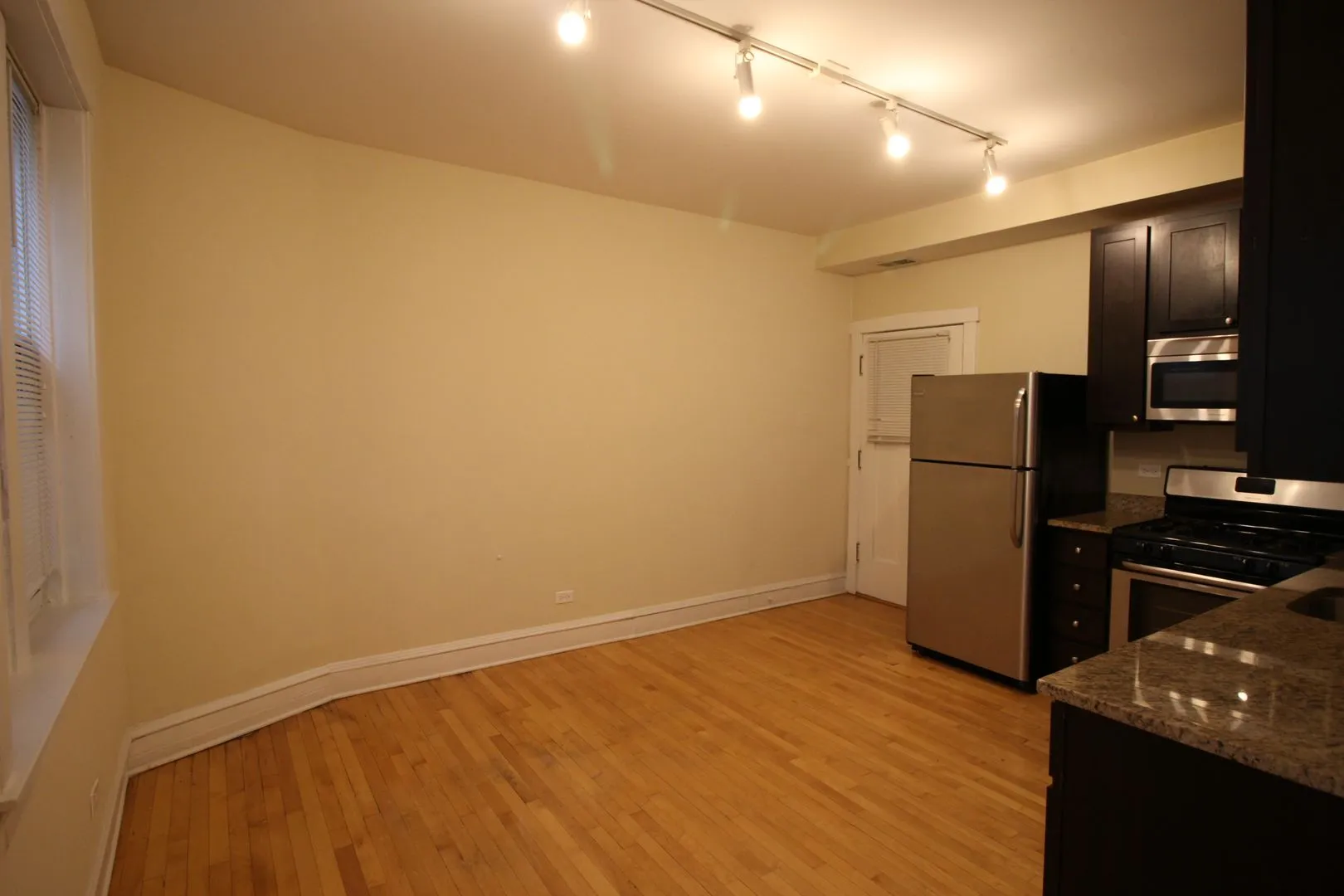 3767 N Pulaski Rd, , 60641, USA 60641-unit#2R-Chicago-IL
