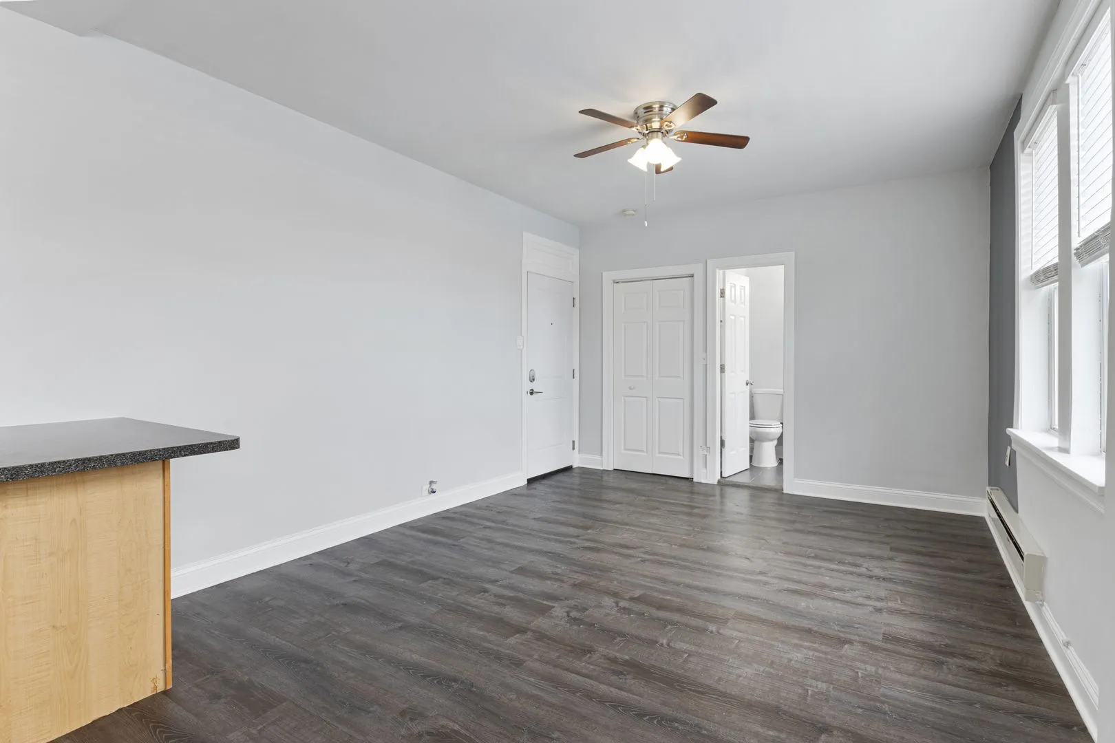 5860 N Kenmore Ave, , 60660, USA 60660-unit#405-Chicago-IL