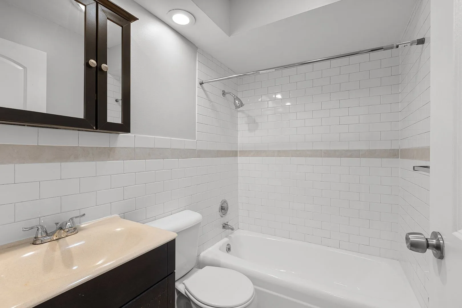 6001 N Kenmore Ave, , 60660, USA 60660-unit#413-Chicago-IL