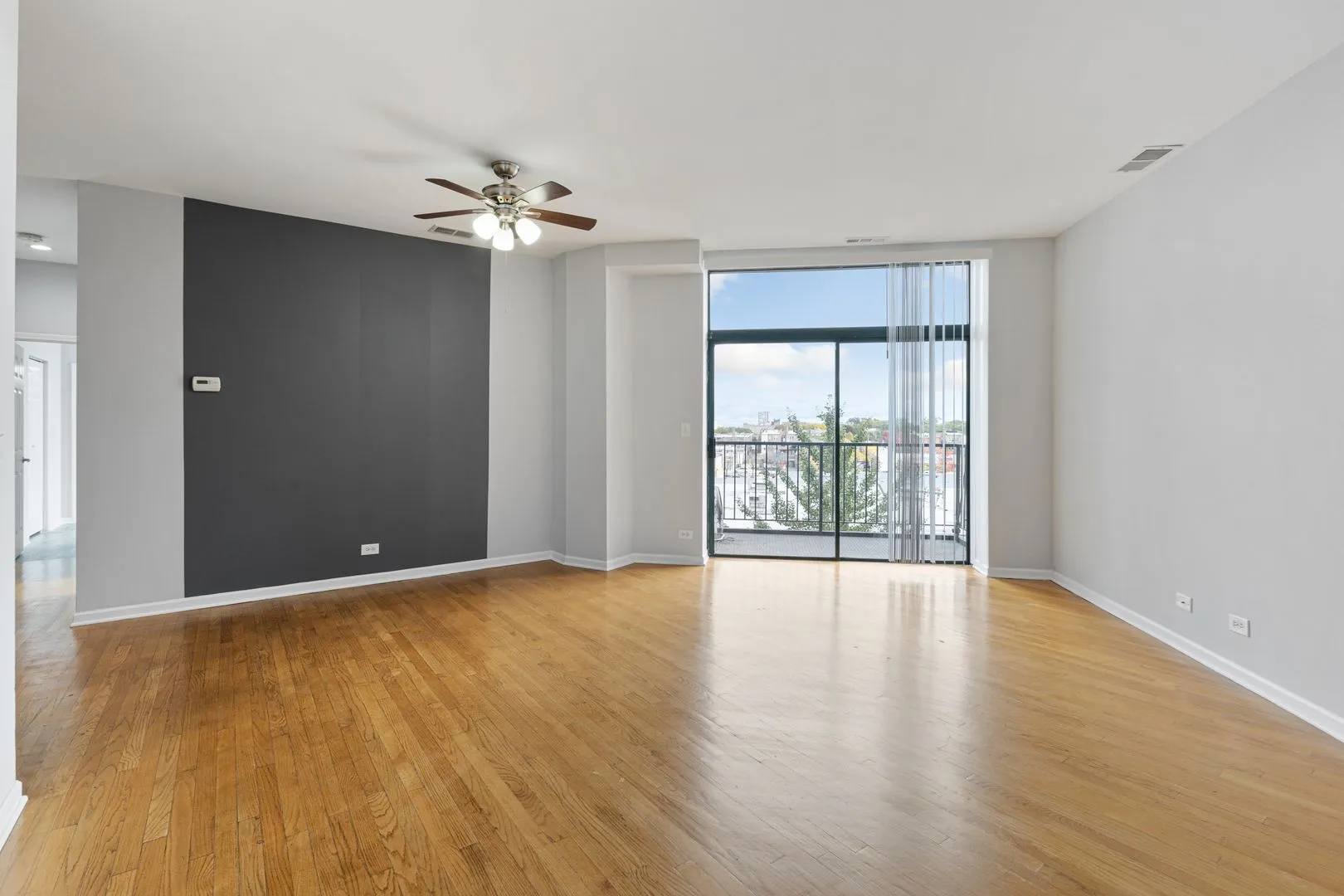 2451 W Howard St, , 60645, USA 60645-unit#406-Chicago-IL