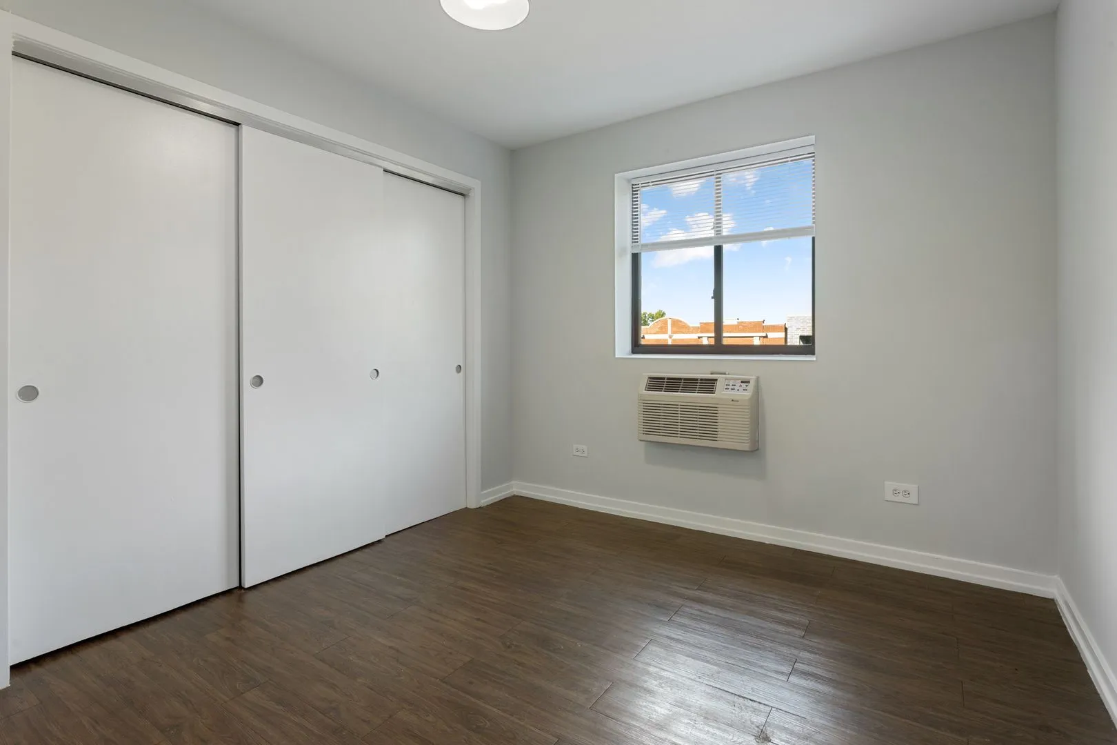 5411 N Winthrop Ave, ,  60640, USA 60640-unit#202-Chicago-IL