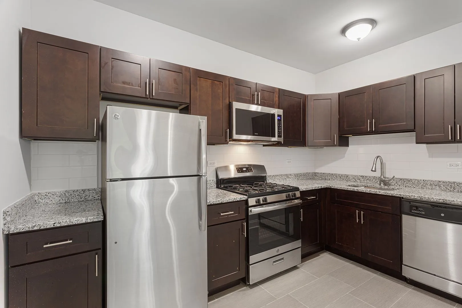 1608 W Sherwin Ave, ,  60626, USA 60626-unit#203-Chicago-IL