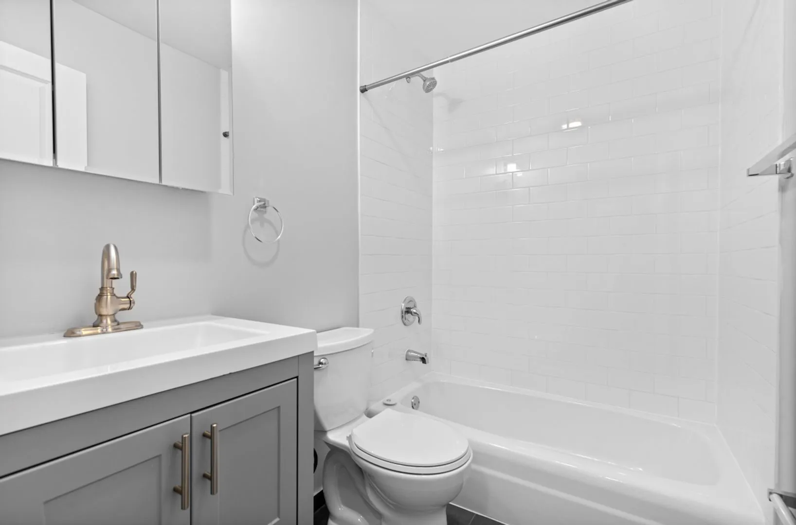 6201 N Kenmore Ave, , 60660, USA 60660-unit#305-Chicago-IL