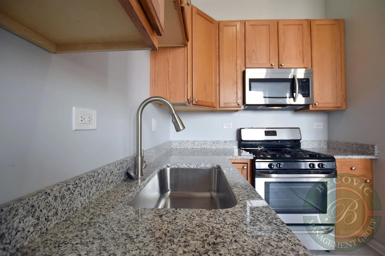 2451 W Howard St, ,  60645, USA 60645-unit#208-Chicago-IL
