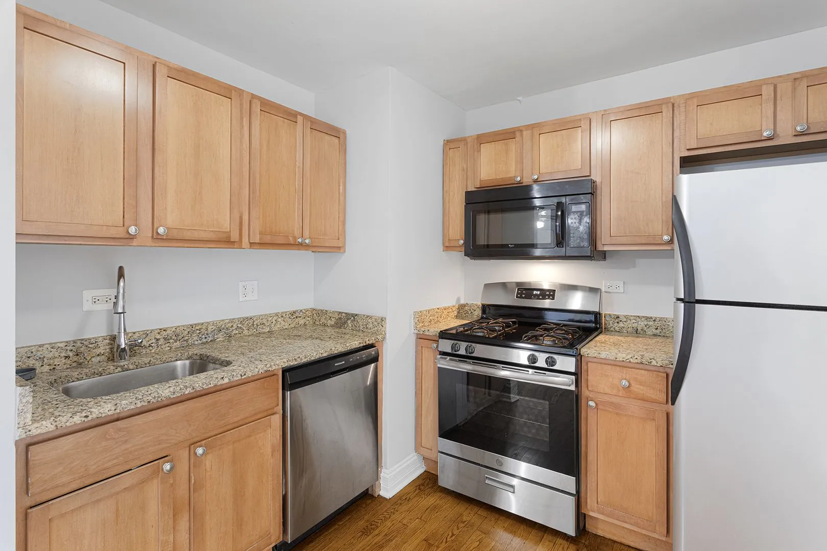 7616 N Marshfield Ave, ,  60626, USA 60626-unit#306-Chicago-IL