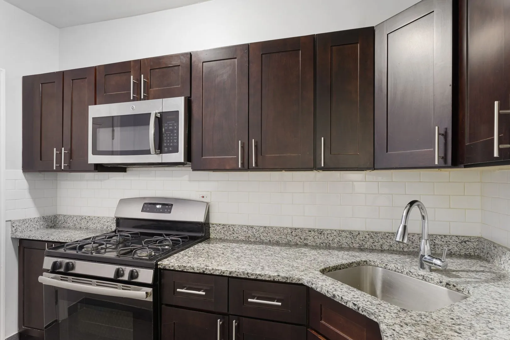 6112 N Winthrop Ave, ,  60660, USA 60660-unit#2W-Chicago-IL