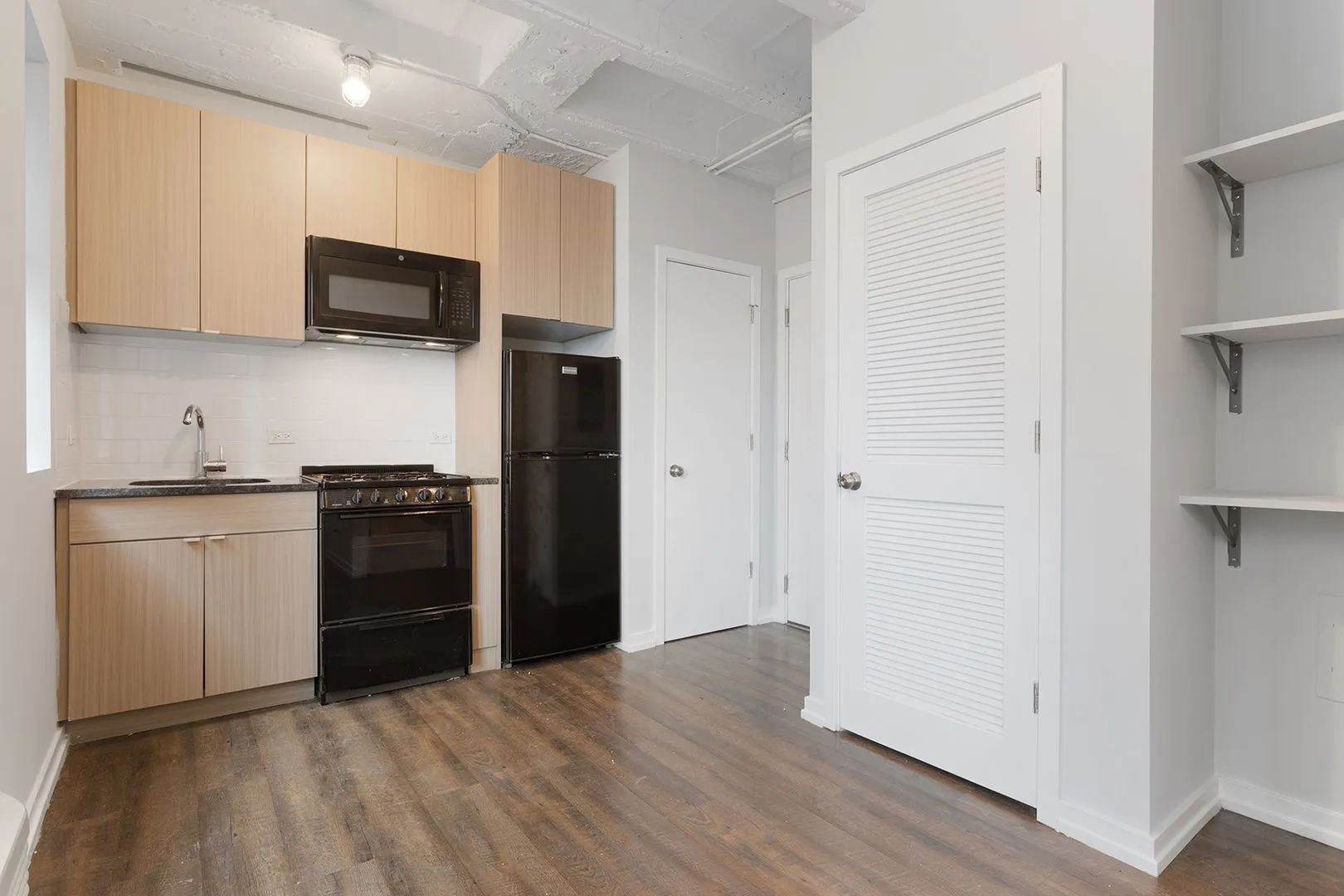 5718 N Winthrop Ave, ,  60660, USA 60660-unit#411-Chicago-IL