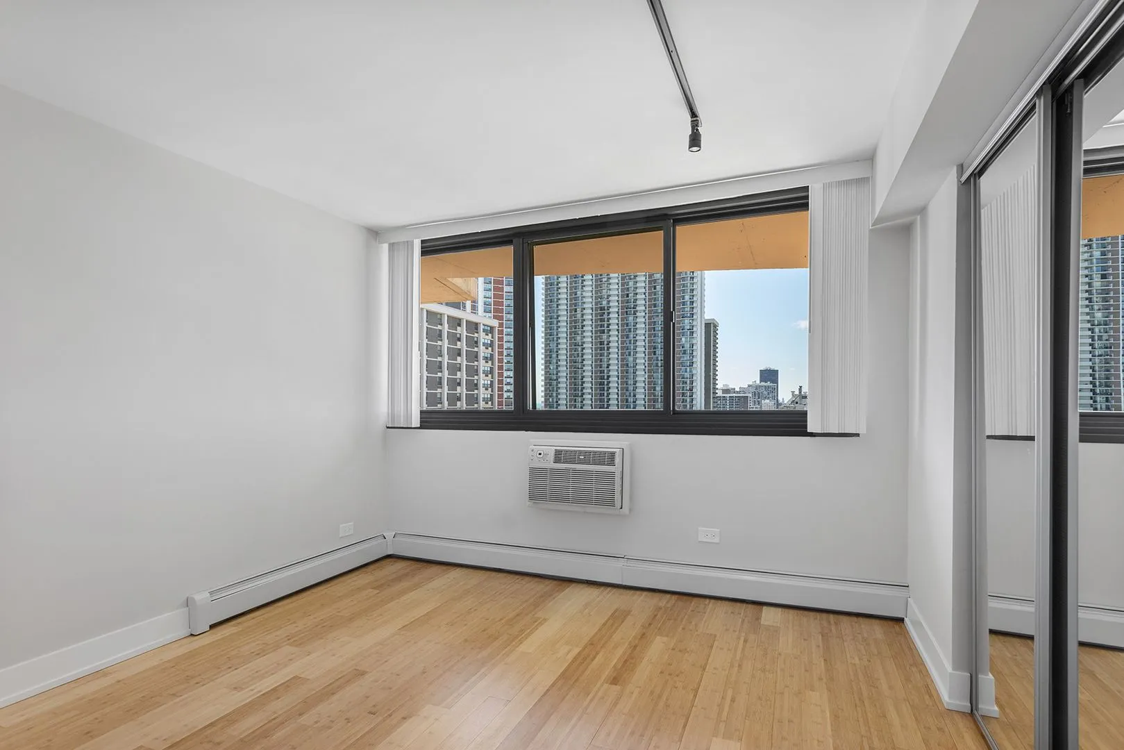 6166 N Sheridan Rd, ,  60660, USA 60660-unit#22H-Chicago-IL