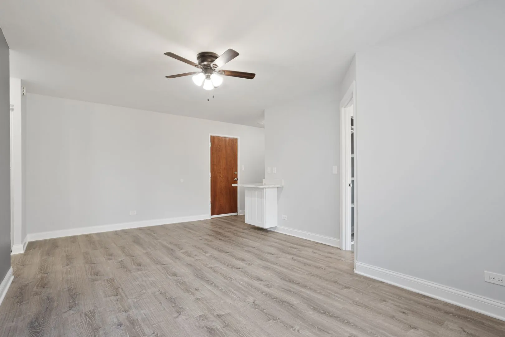 6029 N Winthrop Ave, , 60660, USA 60660-unit#401-Chicago-IL