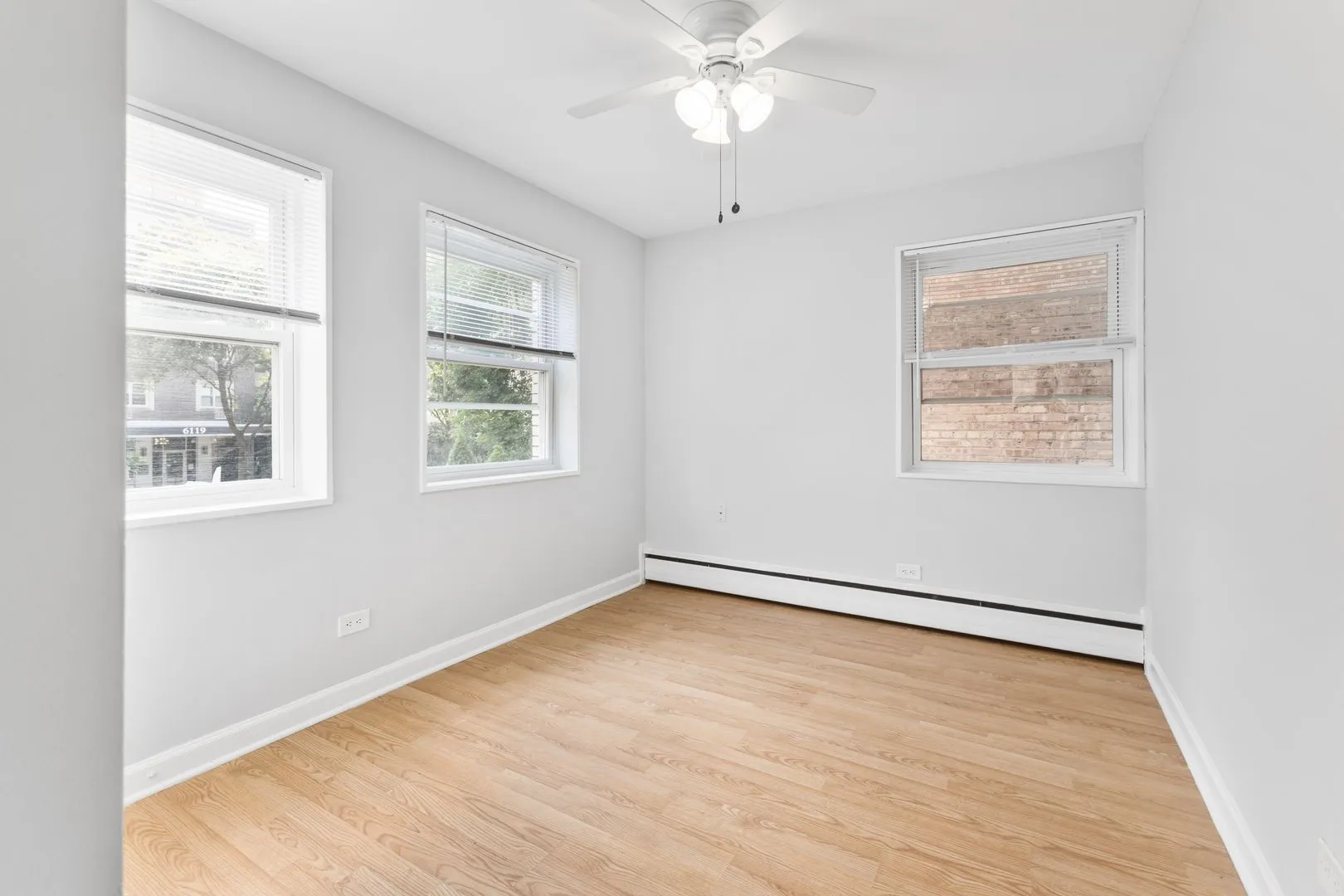 6120 N Kenmore Ave, ,  60660, USA 60660-unit#1E-Chicago-IL