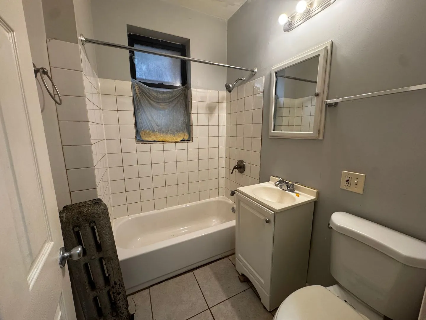 7658 S Marquette Ave, ,  60649, USA 60649-unit#2-Chicago-IL