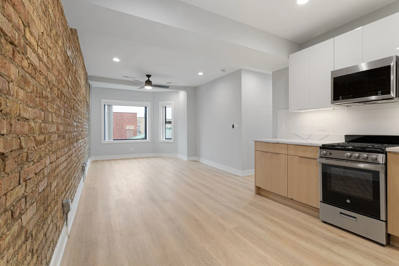 1556 W Juneway Terrace, , 60626, USA 60626-unit#2P-Chicago-IL