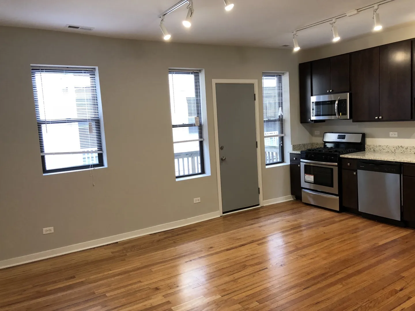 4815 N Christiana Ave, ,  60625, USA 60625-unit#3E-Chicago-IL