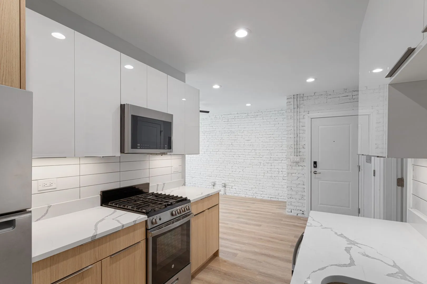 ,  60626, USA 60626-unit#3L-Chicago-IL