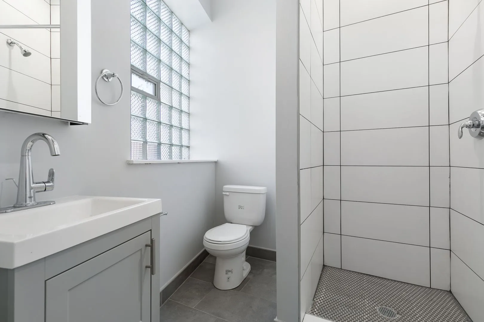 7618 N Eastlake Terrace, ,  60626, USA 60626-unit#G-Chicago-IL