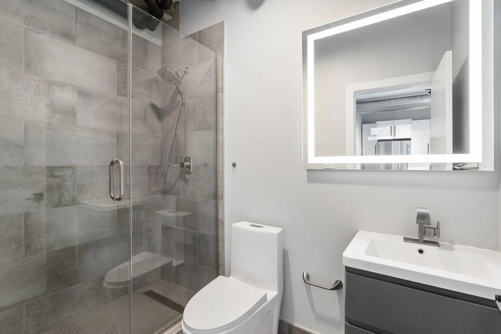 7645 N Sheridan Rd, ,  60626, USA 60626-unit#305-Chicago-IL