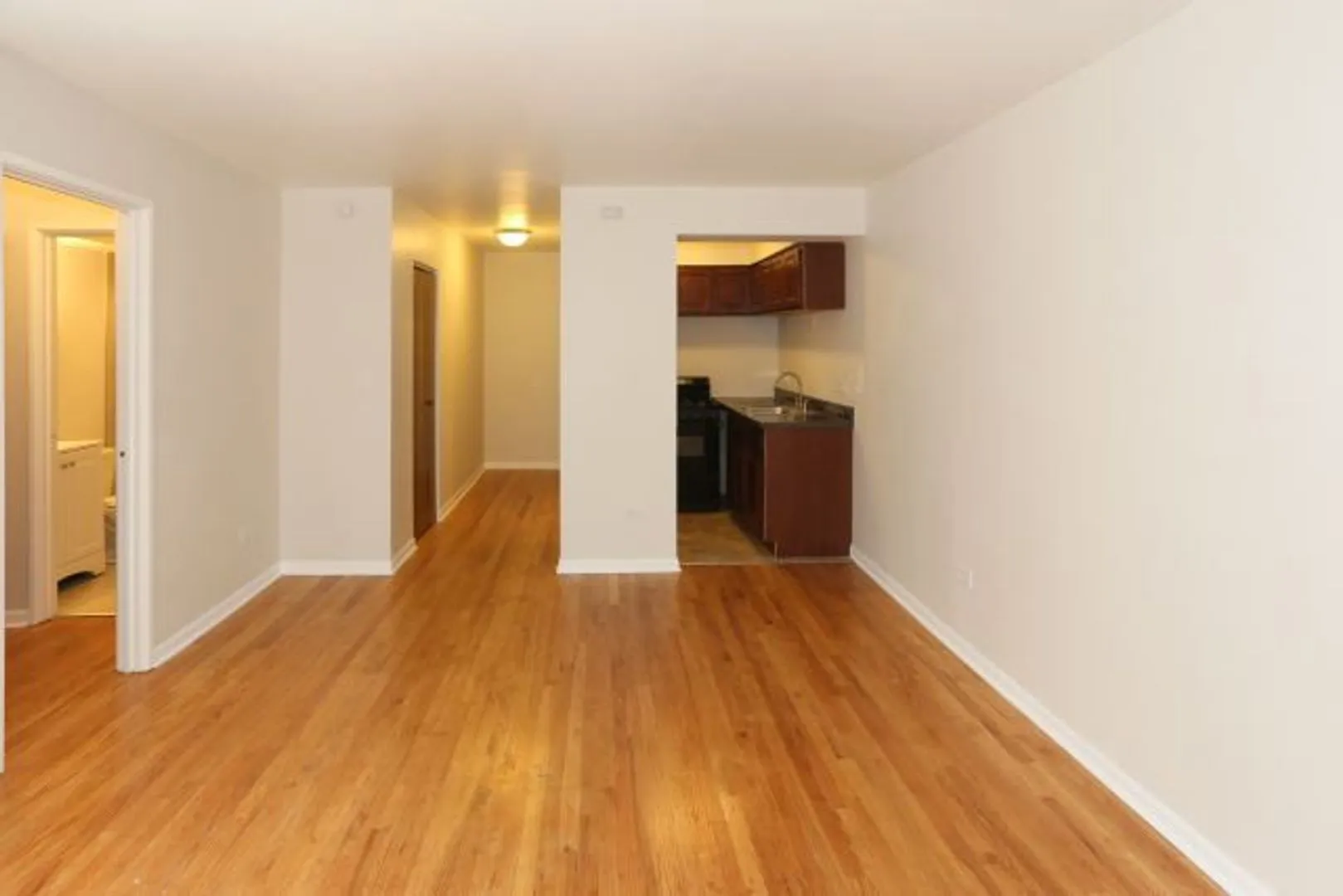 1040 W Hollywood Ave, ,  60660, USA 60660-unit#202-Chicago-IL